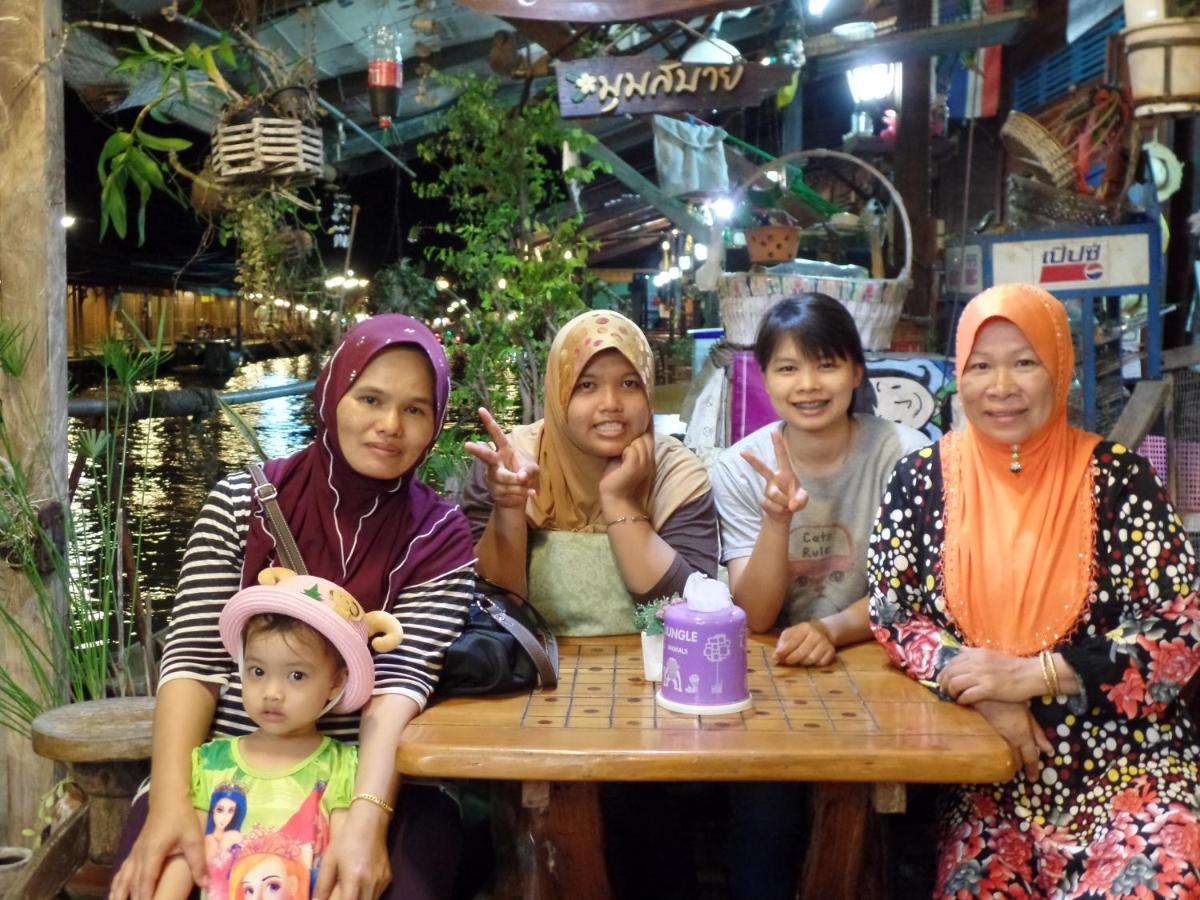 Ban Mae Arom Amphawa Exterior foto