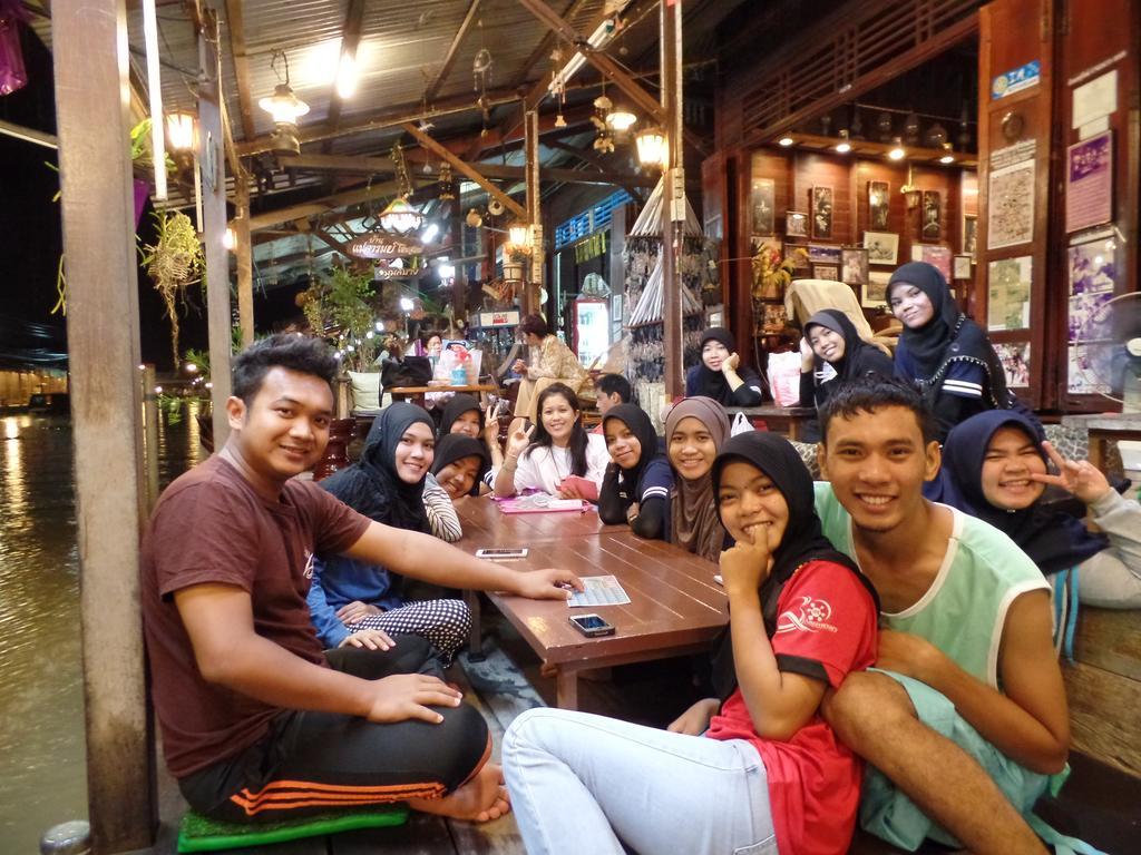 Ban Mae Arom Amphawa Exterior foto
