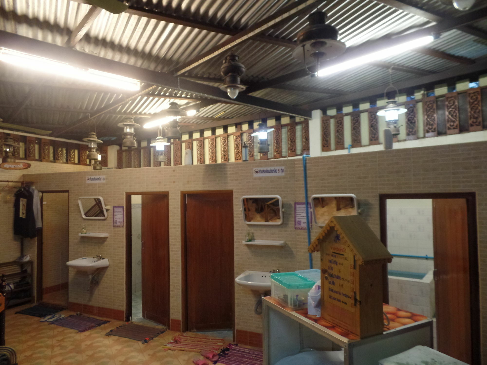 Ban Mae Arom Amphawa Exterior foto