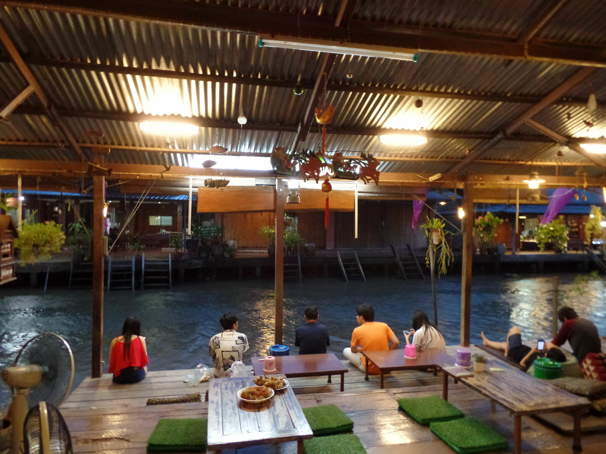Ban Mae Arom Amphawa Exterior foto